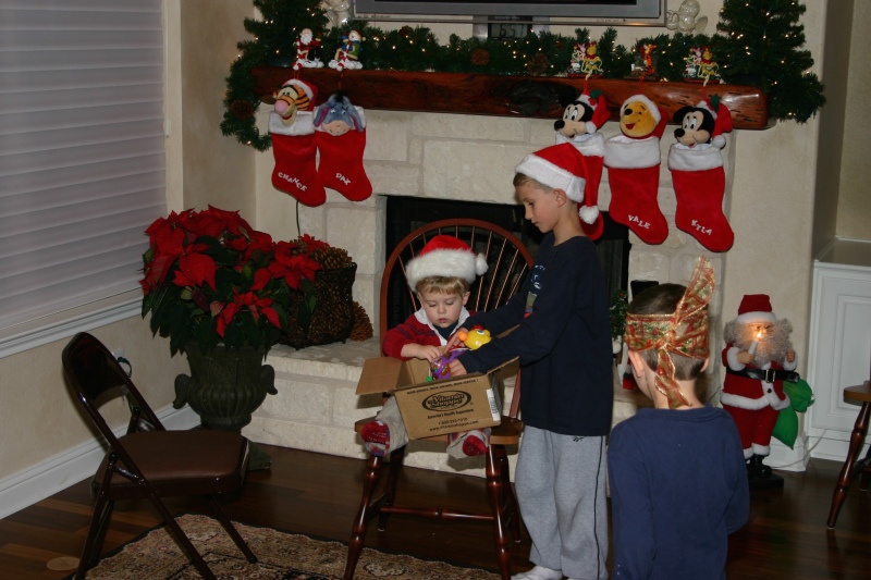 Hildebrand Christmas ScreenSaver/800x600_2006-12-24 Christmas Eve 42.jpg